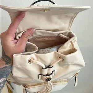 GUESS Cream Faux Leather Backpack Amazon.com: GUESS Factory Women main image 2
